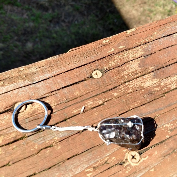 Montana GARNET - Picture 4 of 4